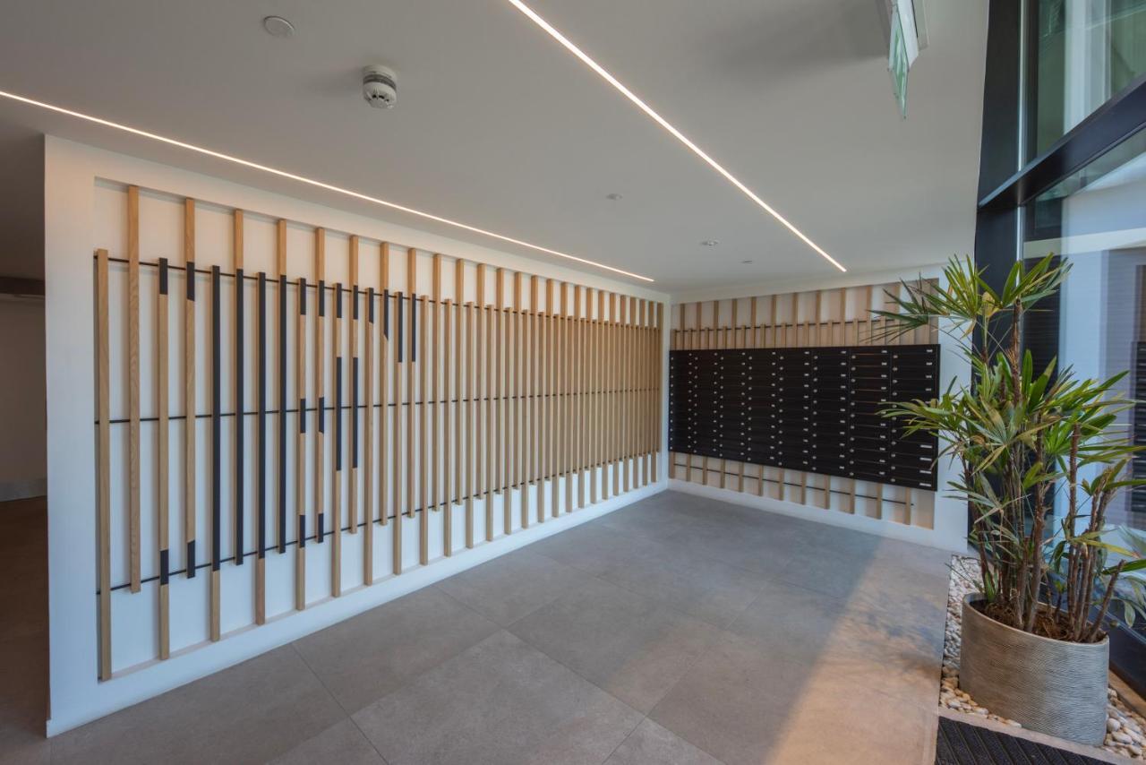 Brand New Luxury 1 Bed 2 Bath Apartment - Spa & Pool Gibilterra Esterno foto