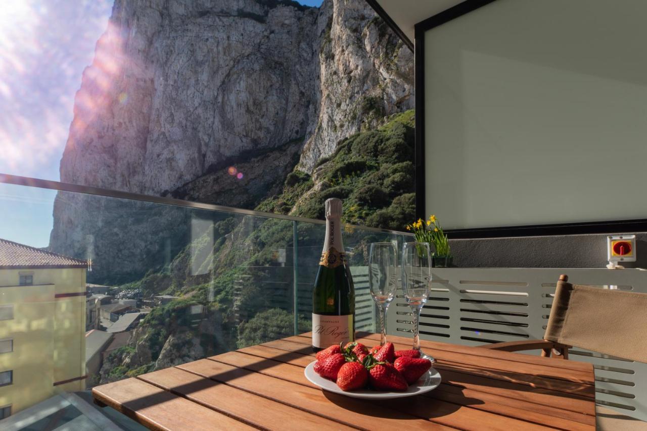 Brand New Luxury 1 Bed 2 Bath Apartment - Spa & Pool Gibilterra Esterno foto